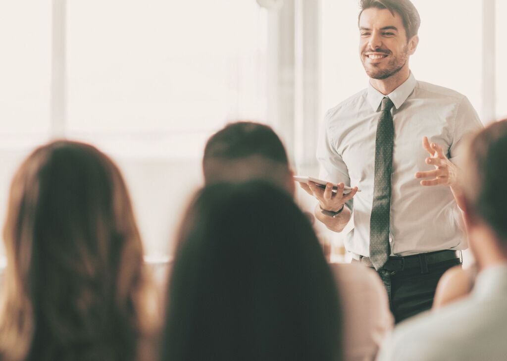 Professionnels RH collaborateurs pour construire une formation sur mesure Amplitude